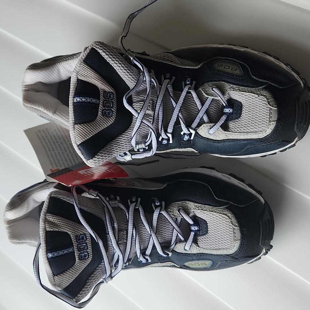 New balance size 11 sneakers nwob